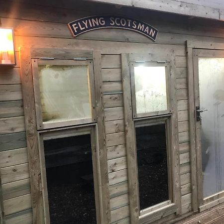 Hot Tub Hide Away Near Alton Towers Staffordshire Hotel Cheddleton Buitenkant foto