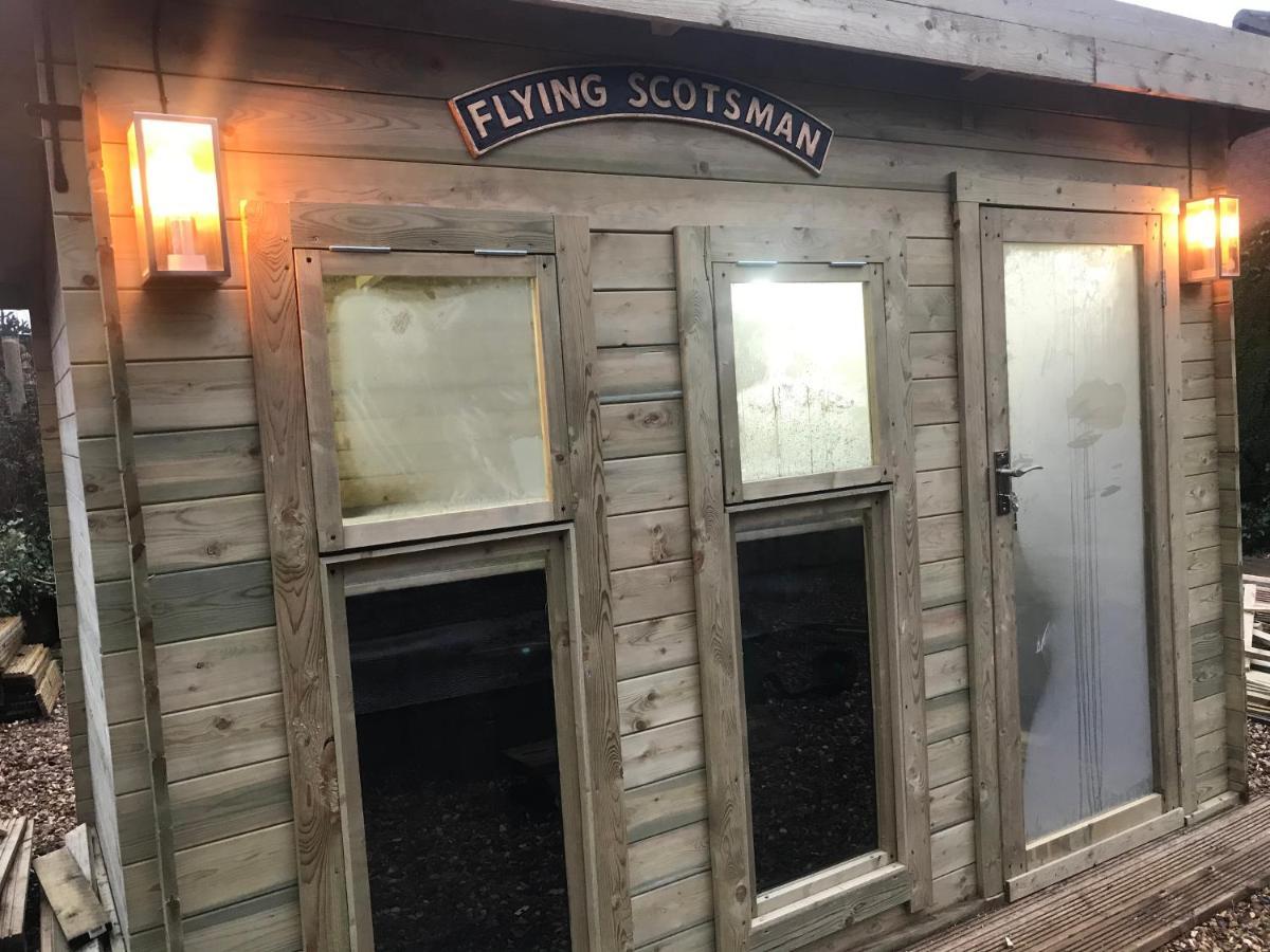 Hot Tub Hide Away Near Alton Towers Staffordshire Hotel Cheddleton Buitenkant foto
